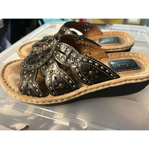 Clark’s artisan black sandals - Picture 3 of 7